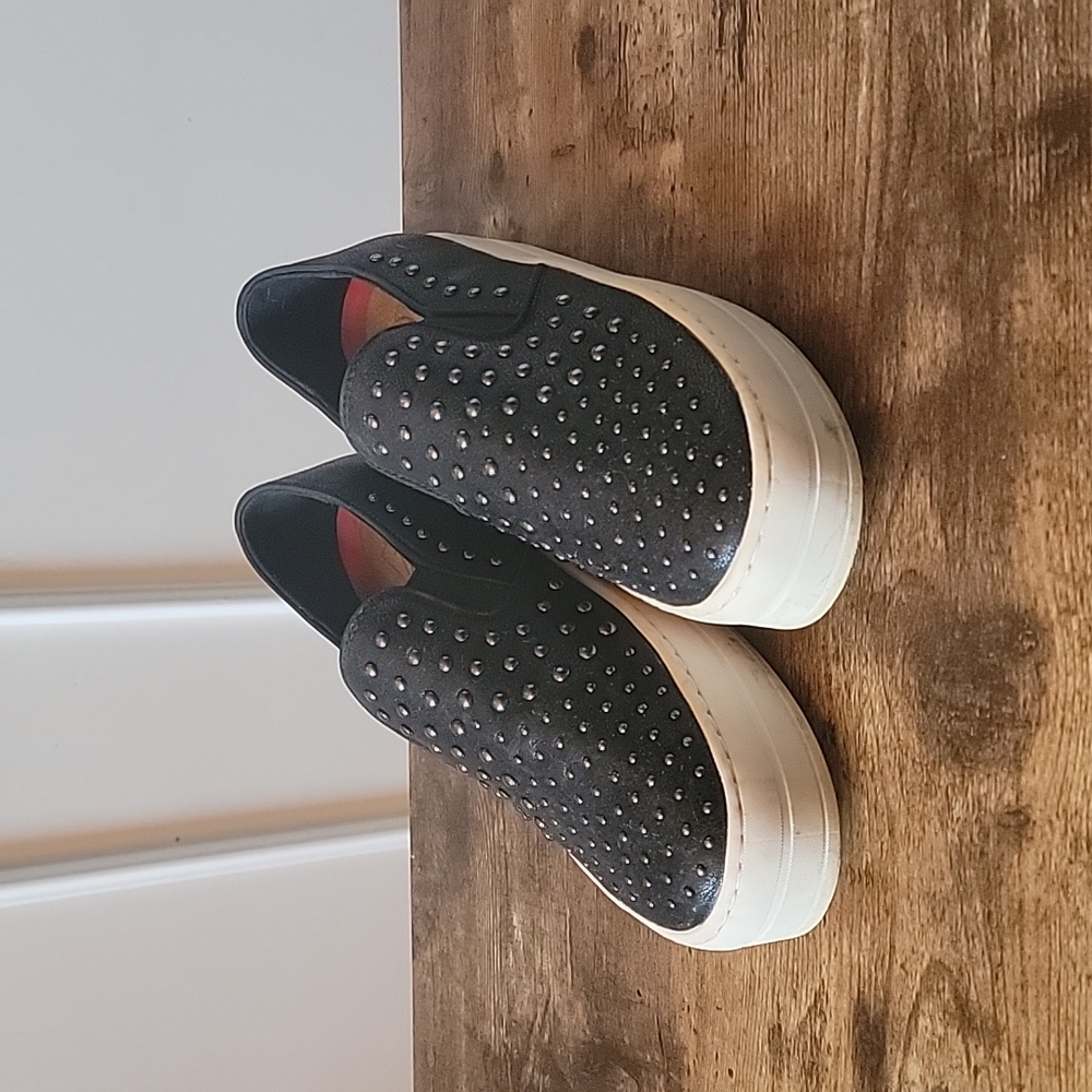Sketchers metal stud covered platform slip-on